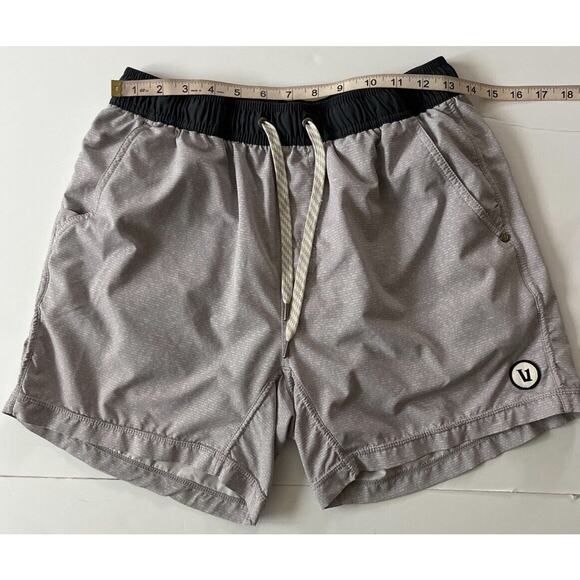 Vuori Kore Shorts Men S Gray Boxers Lined 5” Performance Drawstring Pockets - Picture 2 of 9